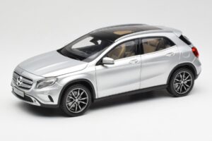 Mercedes GLA X156 Polar Plata Metalizado Norev 1:18 B66960267 Metal