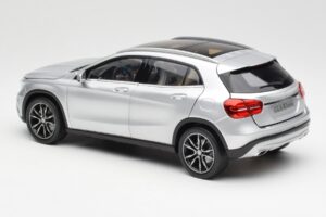 Mercedes GLA X156 Polar Plata Metalizado Norev 1:18 B66960267 Metal - imagen 7 de 8