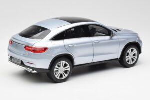 Mercedes GLE Coupe C292 Diamond Plata Norev 1:18 B66960358 Metal - imagen 3 de 8