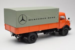 Mercedes L911 Naranja Schuco 1:18 450044700 Metal - imagen 3 de 8