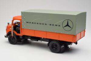 Mercedes L911 Naranja Schuco 1:18 450044700 Metal - imagen 5 de 8