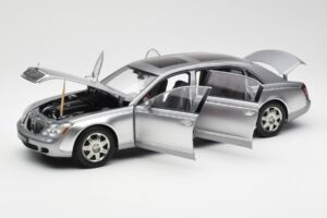 Maybach 62 LWB Himalaya Plata Dealer Edition AUTOart 1:18 B66962178 Metal - imagen 2 de 8
