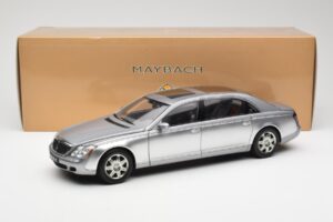 Maybach 62 LWB Himalaya Plata Dealer Edition AUTOart 1:18 B66962178 Metal - imagen 8 de 8