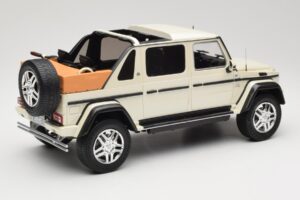 Mercedes Maybach G650 Landaulet W463 Blanco Schuco 1:18 450017800 Metal - imagen 2 de 6