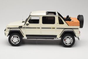 Mercedes Maybach G650 Landaulet W463 Blanco Schuco 1:18 450017800 Metal - imagen 3 de 6