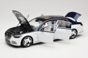 Mercedes Maybach S-Class Z223 Nautical Blue Diamond White Almost Real 1:18 820126 Metal - imagen 2 de 8