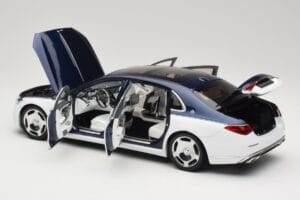 Mercedes Maybach S-Class Z223 Nautical Blue Diamond White Almost Real 1:18 820126 Metal - imagen 5 de 8