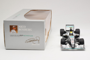 Mercedes MGP W01 #4 N. Rosberg Mercedes GP Showcar 2010 Minichamps 1:18 150100074 Metal - imagen 6 de 7