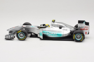 Mercedes MGP W02 #8 N. Rosberg Mercedes GP Showcar 2011 Minichamps 1:18 110110078 Metal - imagen 3 de 7