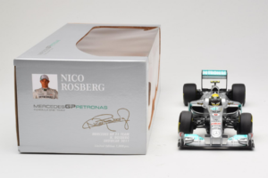 Mercedes MGP W02 #8 N. Rosberg Mercedes GP Showcar 2011 Minichamps 1:18 110110078 Metal - imagen 6 de 7