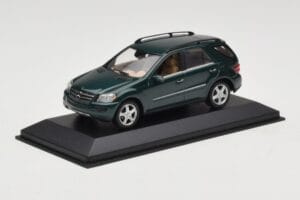 Mercedes ML 500 W164 Verde Oscuro Minichamps 1:43 400034500 Metal - imagen 2 de 4