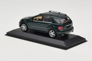 Mercedes ML 500 W164 Verde Oscuro Minichamps 1:43 400034500 Metal - imagen 3 de 4