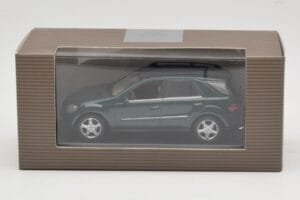 Mercedes ML 500 W164 Verde Oscuro Minichamps 1:43 400034500 Metal - imagen 4 de 4