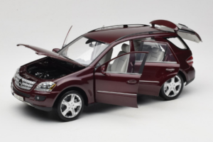 Mercedes ML W164 Red Metallic Minichamps 1:18 150034500 Metal - imagen 2 de 8