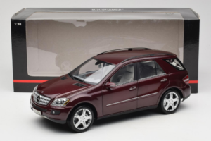 Mercedes ML W164 Red Metallic Minichamps 1:18 150034500 Metal - imagen 8 de 8
