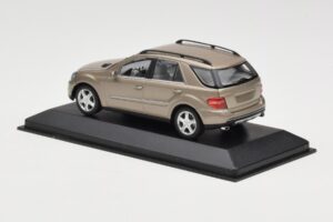 Mercedes ML W164 Cobre Metálico Minichamps 1:43 ML002 Metal - imagen 3 de 4