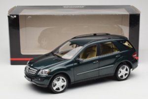 Mercedes ML W164 Green Metallic Minichamps 1:18 150034502 Metal - imagen 8 de 8