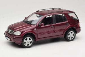 Mercedes ML55 AMG W163 Rojo Maisto 1:18 50348 Metal