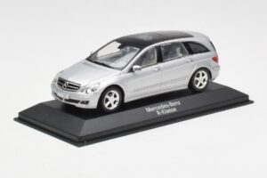 Mercedes R-Class W251 Iridium Silver Minichamps 1:43 B66962214 Metal - imagen 2 de 4