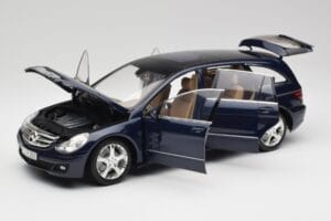 Mercedes R-Class W251 Tanzanita Azul Minichamps 1:18 150034600 Metal - imagen 2 de 8
