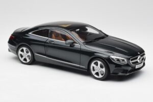 Mercedes S-Class Coupe C217 Smaragd Verde Metallic Norev 1:18 B66961244 Metal - imagen 6 de 8