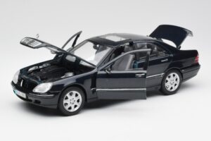 Mercedes S-Class W220 Azul Maisto 1:18 56051 Metal - imagen 2 de 8