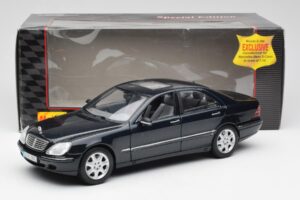 Mercedes S-Class W220 Azul Maisto 1:18 56051 Metal - imagen 8 de 8