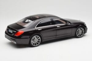 Mercedes S-Class W222 AMG Line Ruby Negro Metallic Norev 1:18 183483 Metal - imagen 3 de 8