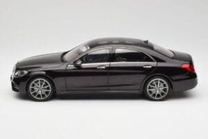 Mercedes S-Class W222 AMG Line Ruby Negro Metallic Norev 1:18 183483 Metal - imagen 4 de 8