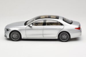 Mercedes S-Class W223 AMG Line Brilliant Silver Norev 1:18 183805 Metal - imagen 4 de 8