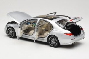 Mercedes S-Class W223 AMG Line Brilliant Silver Norev 1:18 183805 Metal - imagen 5 de 8