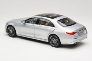 Mercedes S-Class W223 AMG Line Brilliant Silver Norev 1:18 183805 Metal - imagen 7 de 8