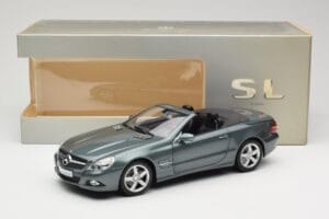 Mercedes SL R230 Amiant Green Minichamps 1:18 B66962389 Metal - imagen 8 de 8