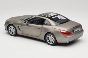 Mercedes SL500 R231 Dark Grey Matt Norev 1:18 183590 Metal - imagen 8 de 9