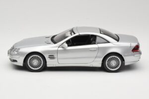 Mercedes SL55 AMG R230 Plata Maisto 1:18 36894 Metal - imagen 4 de 8