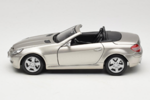 Mercedes SLK R171 Bronce Claro Metálico Maisto 1:18 31674-R1 Metal - imagen 4 de 8