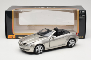 Mercedes SLK R171 Bronce Claro Metálico Maisto 1:18 31674-R1 Metal - imagen 8 de 8