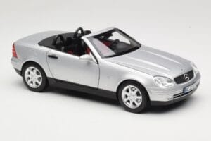 Mercedes SLK R170 Brilliant Silver Norev 1:18 183020 Metal - imagen 7 de 9