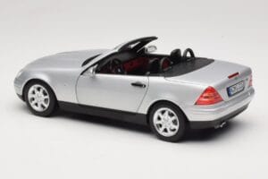 Mercedes SLK R170 Brilliant Silver Norev 1:18 183020 Metal - imagen 8 de 9