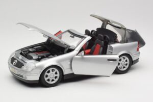 Mercedes SLK R170 Roadster Plateado Maisto 1:18 31674 Metal - imagen 9 de 9