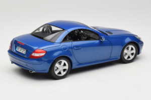 Mercedes SLK R171 Blue Metallic Minichamps 1:18 100033131 Metal - imagen 4 de 11