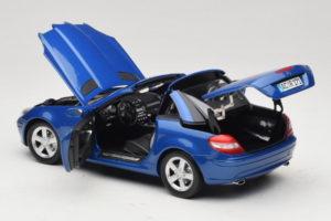 Mercedes SLK R171 Blue Metallic Minichamps 1:18 100033131 Metal - imagen 6 de 11