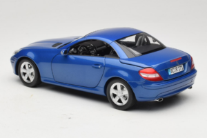 Mercedes SLK R171 Blue Metallic Minichamps 1:18 100033131 Metal - imagen 10 de 11