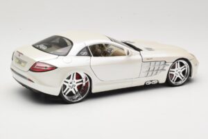 Mercedes SLR McLaren C199 Blanco Maisto 1:18 31068 Metal - imagen 3 de 8