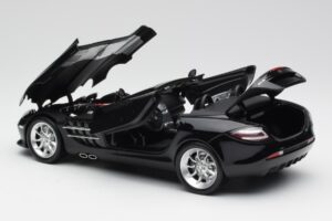 Mercedes SLR McLaren Roadster R199 Crystal Galaxit Negro Minichamps 1:18 B66961004 Metal - imagen 5 de 8