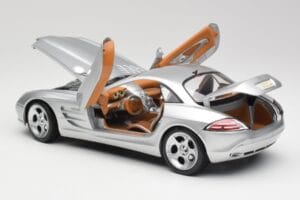Mercedes SLR Vision Liquid Plata Maisto 1:18 B66962101 Metal - imagen 5 de 8