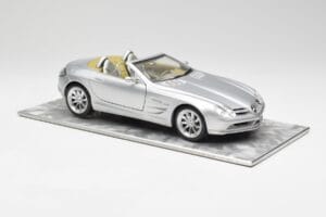 Mercedes SLR Vision Roadster Liquid Plata Maisto 1:18 B66963208 Metal - imagen 6 de 8