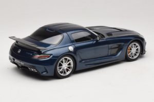 Mercedes SLS AMG Black Series Daytona Blue Metallic Minichamps 1:18 110033026 Metal - imagen 3 de 8