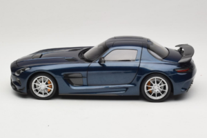 Mercedes SLS AMG Black Series Daytona Blue Metallic Minichamps 1:18 110033026 Metal - imagen 4 de 8