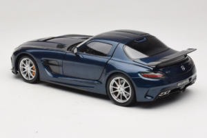 Mercedes SLS AMG Black Series Daytona Blue Metallic Minichamps 1:18 110033026 Metal - imagen 7 de 8